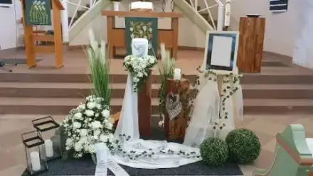 Foto von Beerdigung Emmerich GmbH Bestattungen und Schreinerei