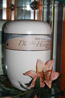 Foto von Bestattung Bezahlbar : Firma s.r.o. Schuster *Earth of Life * Tatortbeseitigung