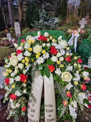 Foto von Ελληνικό Γραφείο Τελετών στην Γερμανια -Μεταφορα σορου-Δρομος του Παραδεισου - Bestattungen - Road of Paradise