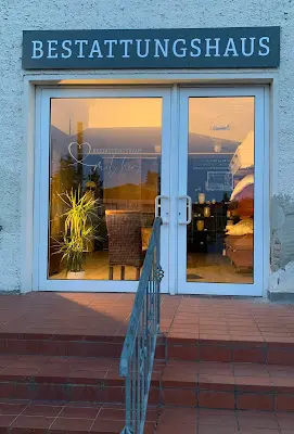 Foto von Bestattungshaus mit Herz