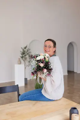 Foto von Carolin Busch Freie Trauerreden &Floristik