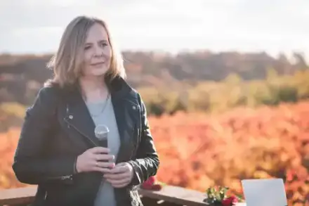 Foto von charlotte redet