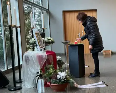 Foto von freie Rednerin Annette Kessler Trauerredner Trauredner