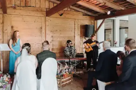 Foto von Ines spricht - Freie Traurednerin & Trauerrednerin