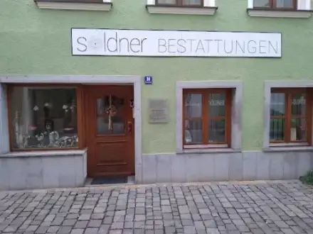 Foto von Söldner Bestattungen