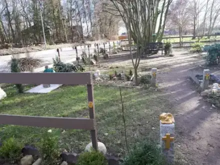 Foto von Tierbestattungen Olaf Aust. Bestattungsunternehmen für Haustiere. Verschiedene Bestattungsformen und Abholungen möglich.