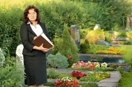 Foto von Trauerrednerin Nora Lettau